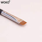 Pensulă pentru sprâncene și eyeliner