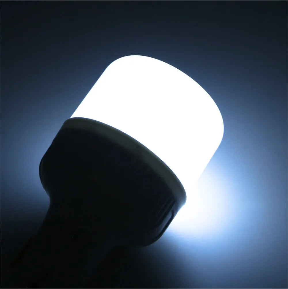 Bec LED portabil cu încărcare USB – Lumină de urgență cu intensitate mare