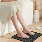 Pad de Masaj pentru Picioare - Aparat Portabil cu Încărcare USB | Terapie prin Acupunctură, Încălzire cu Puls & Masaj cu Microcurent pentru Relaxare
